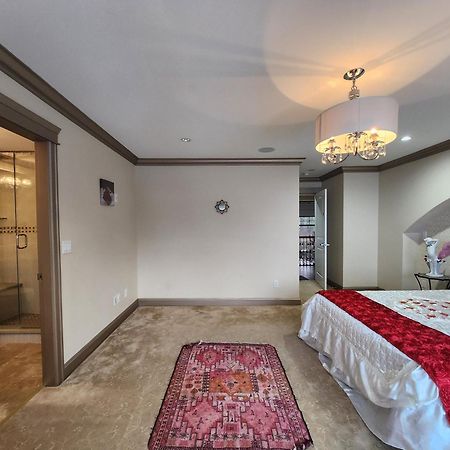 Empress Madani Palace Hotel Surrey Dış mekan fotoğraf