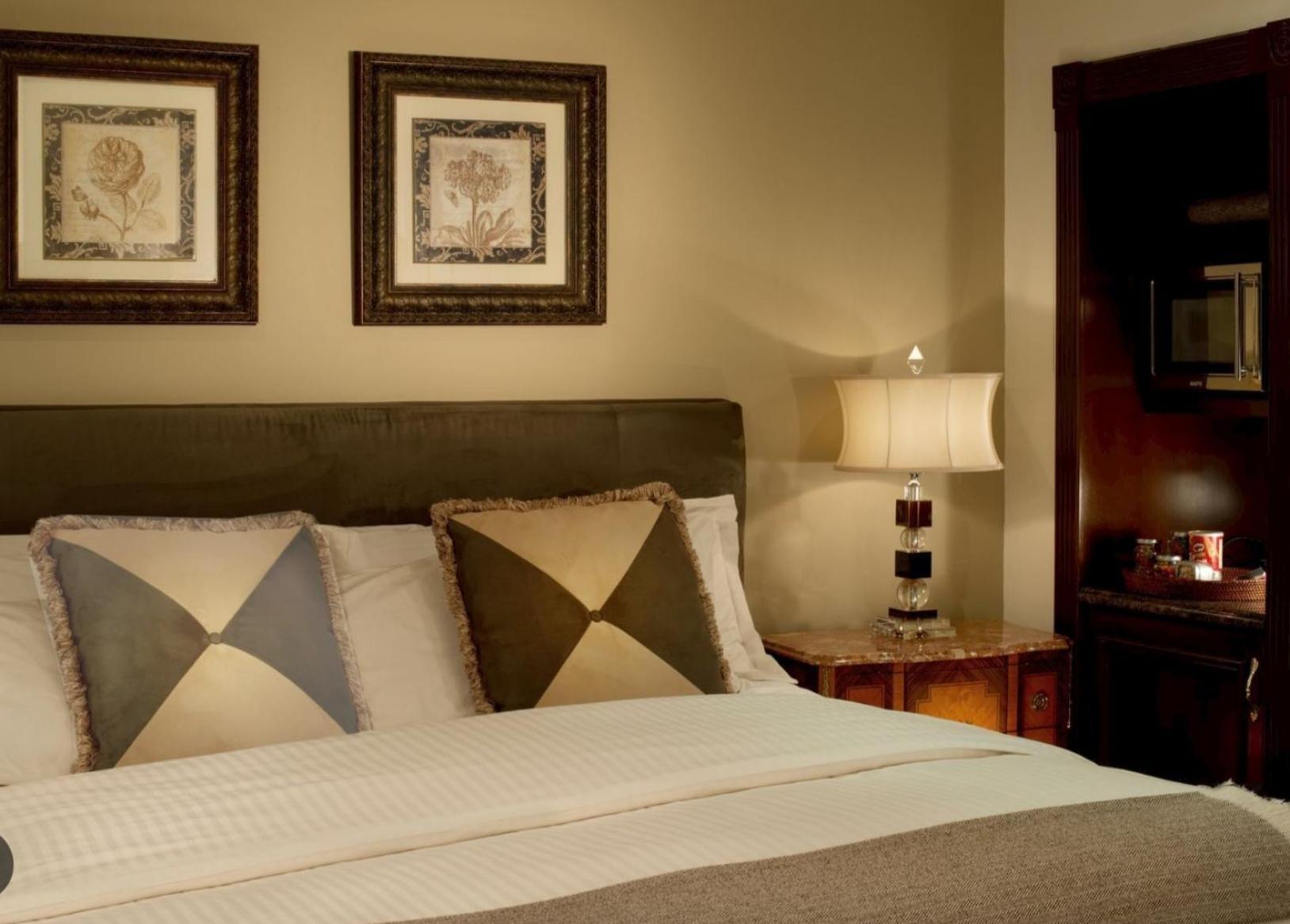Empress Madani Palace Hotel Surrey Dış mekan fotoğraf