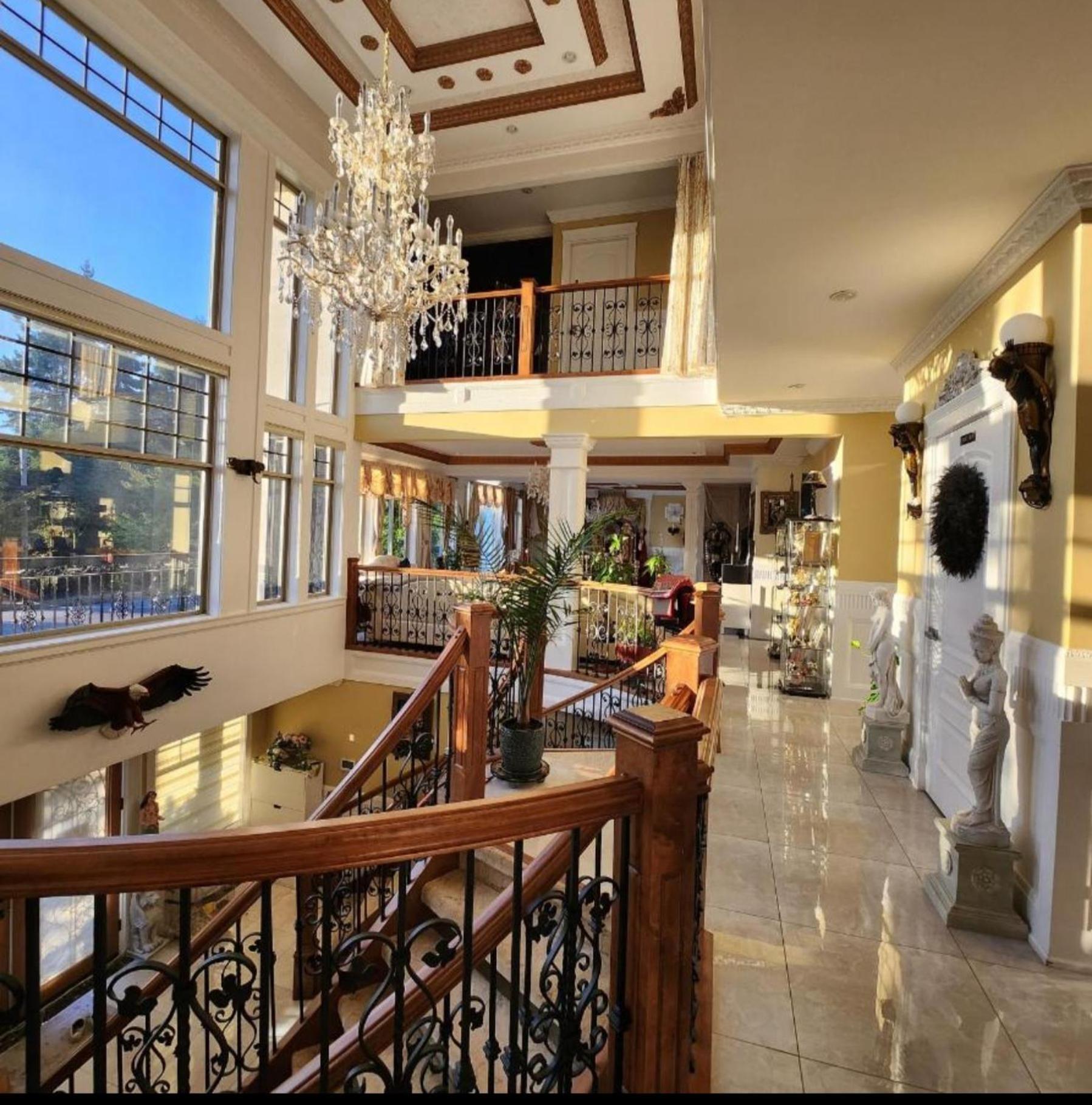Empress Madani Palace Hotel Surrey Dış mekan fotoğraf